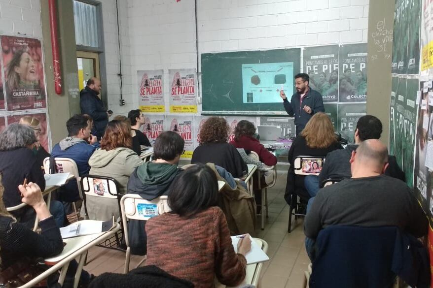 Rodrigo Cabrera también es docente de la UBA