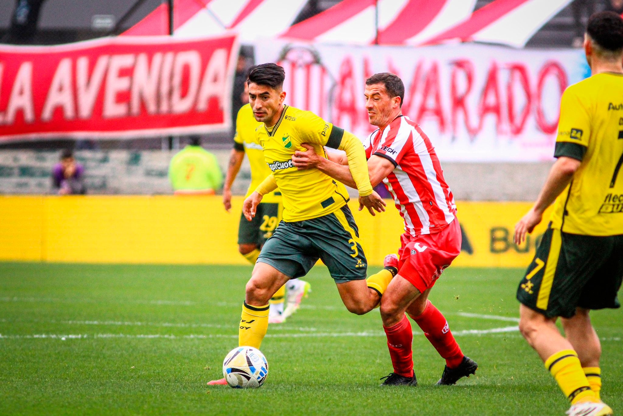 Empataron el Guapo y el Halcón 