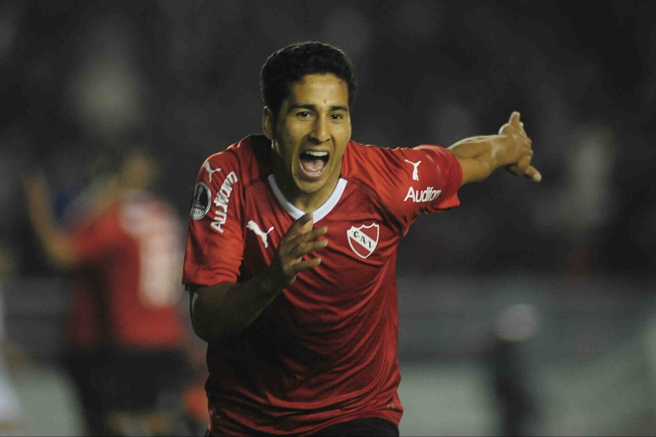 Domínguez es buscado por Juan Riquelme para Boca.