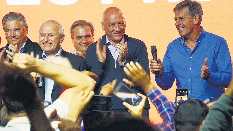 Emilio Jatón, de Frente Progresista, puede quedarse con la intendencia de la capital de Santa Fe.