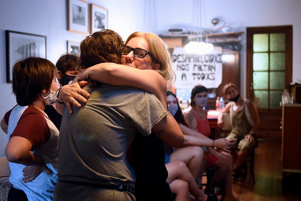 Nora después de su declaración en el juicio por terrorismo de Estado.