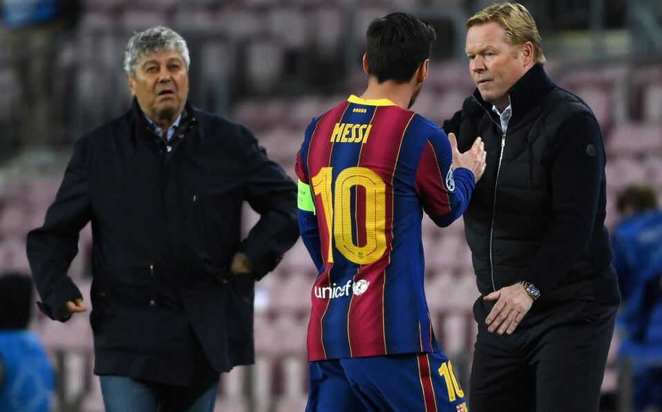 Messi y Koeman se saludan antes de que se acerque Lucescu, DT del Dinamo de Kiev, en el partido de dia.