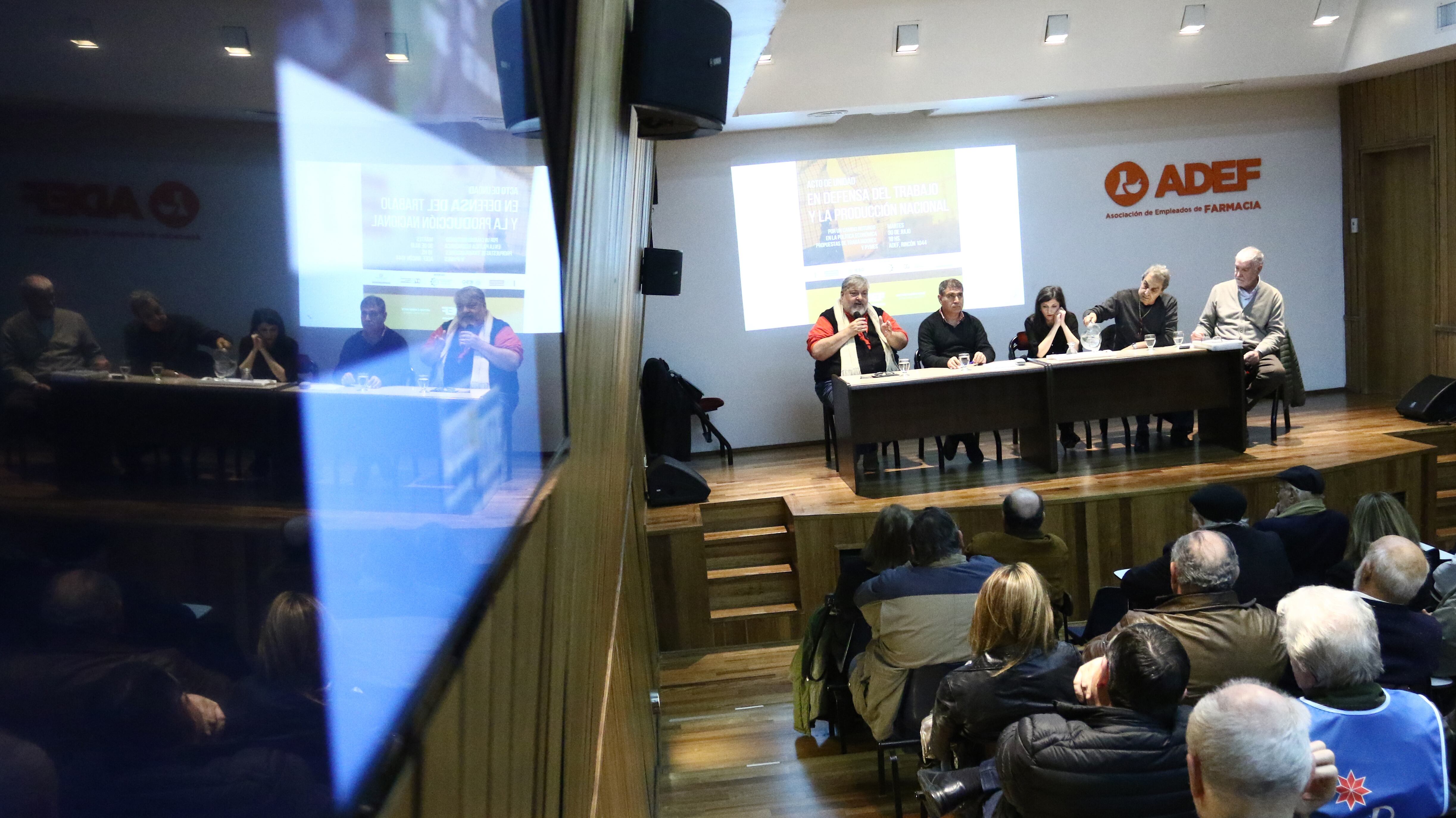 “No aceptamos como normal que haya pobres, desempleados y una dependencia económica perversa", sostuvieron.