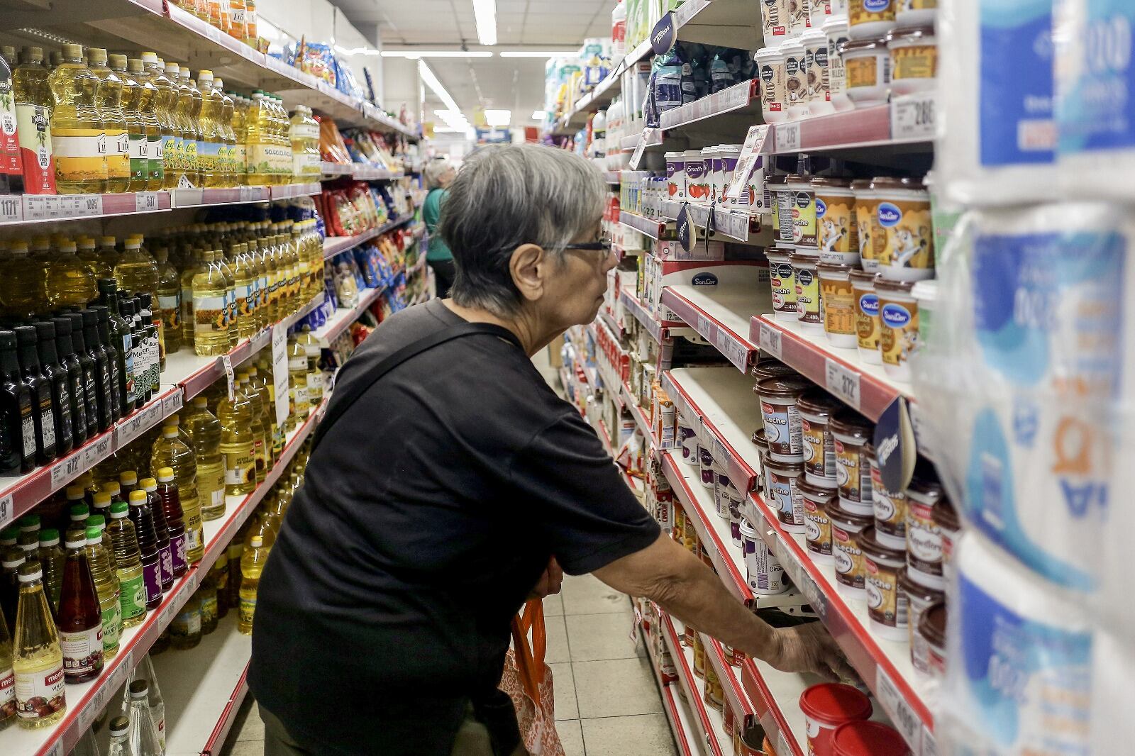 La suba de precios de los alimentos y bebidas promediaron 0,6 por ciento