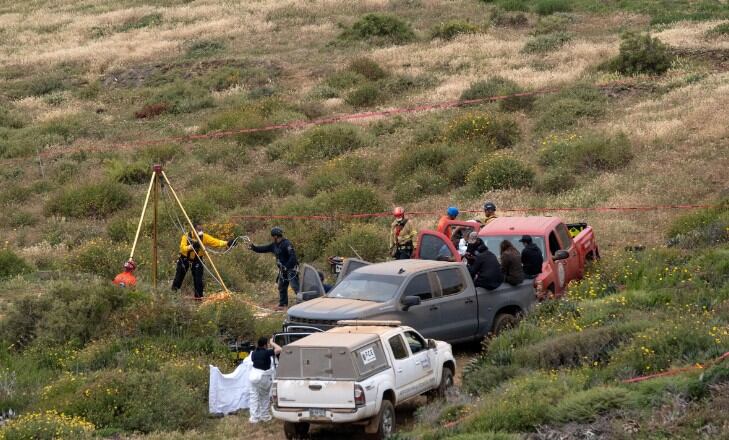 Los cuerpos de los tres surfistas fueron encontrados con heridas de bala en un pozo. 