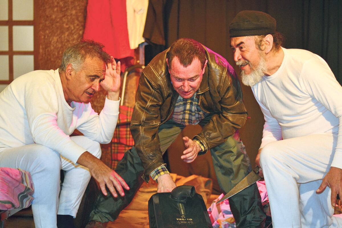 El cuidador está terminando su primera exitosa temporada, los viernes, a las 21, en la Sala Brilla Cordelia.