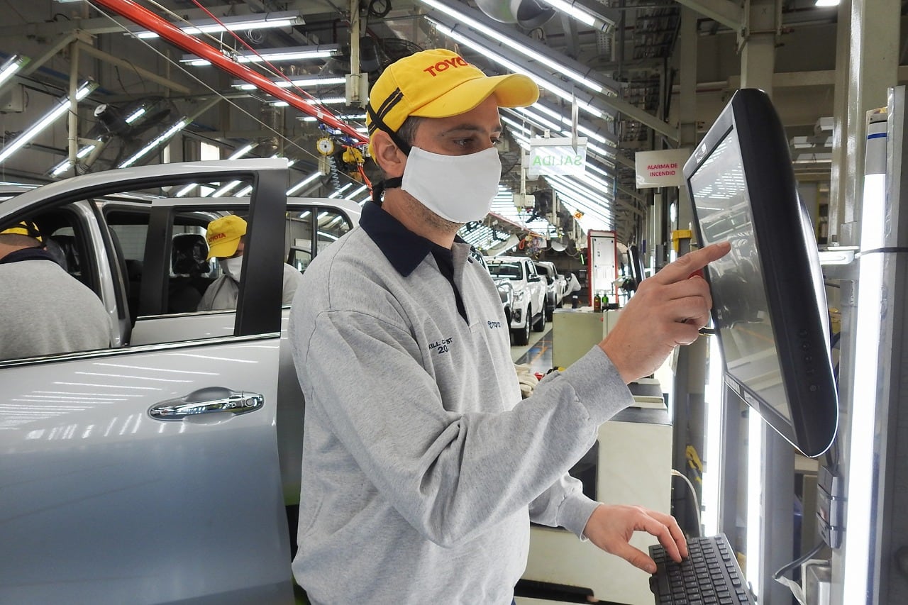 La industria creció 3,7 por ciento en noviembre de manera interanual.