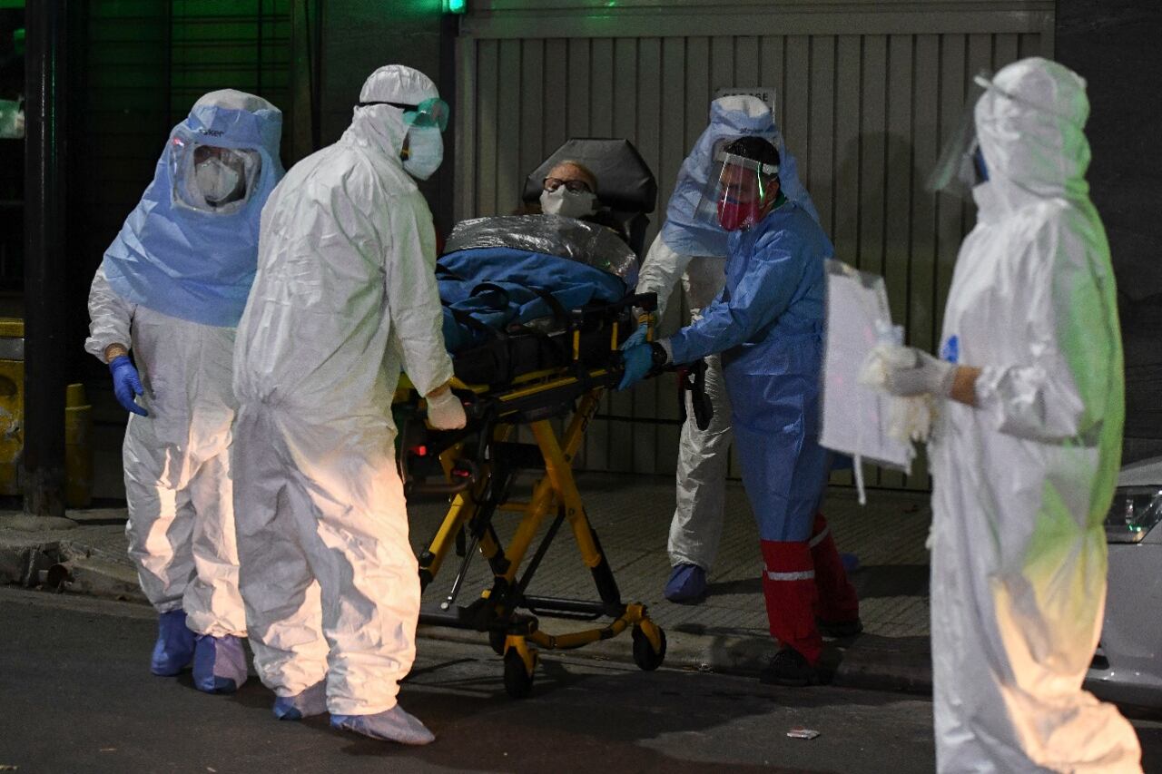 Los hisopados se hicieron el martes y hoy se confirmaron los casos positivos.