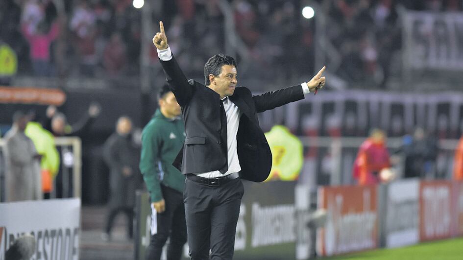 Marcelo Gallardo festeja tras el 8-0 del Millonario frente al Wilstermann boliviano.