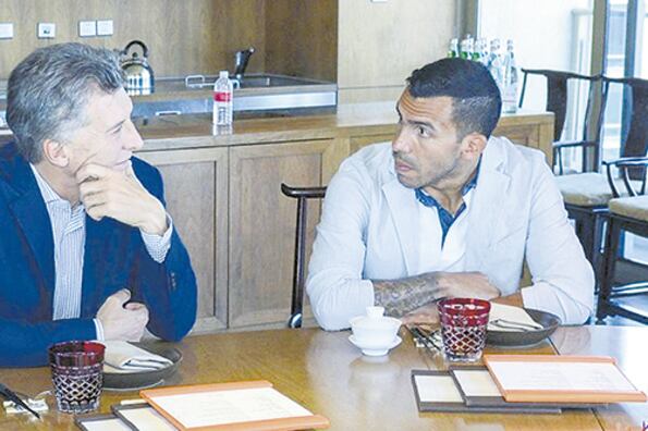 Carlos Tevez supo decir que Macri es como un padre que lo aconseja cómo invertir.