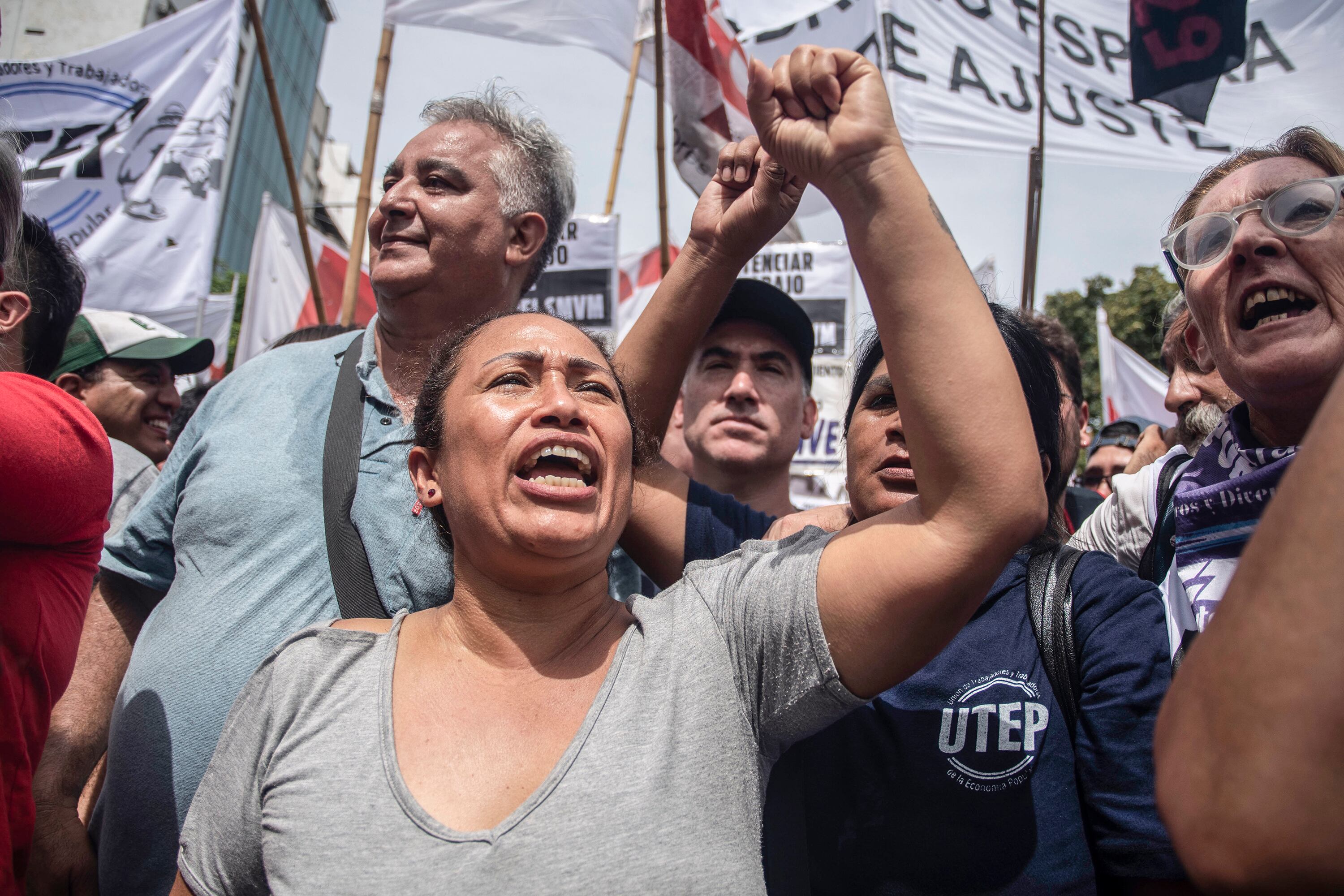 Milei suspendió los envíos a 44 mil comedores populares