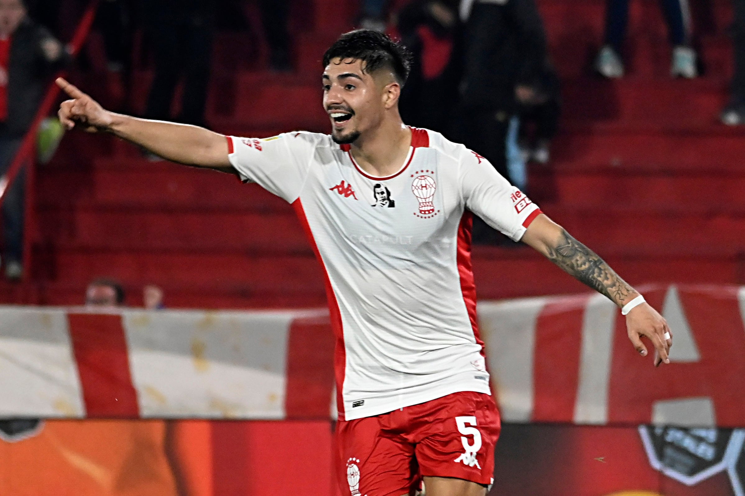 El chileno Alarcón, subcampeón con Huracán de la Liga Profesional