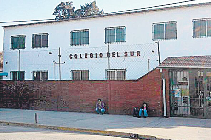 La escuela Instituto del Sur, ubicada a unas ocho cuadras de la estación de trenes de Longchamps.