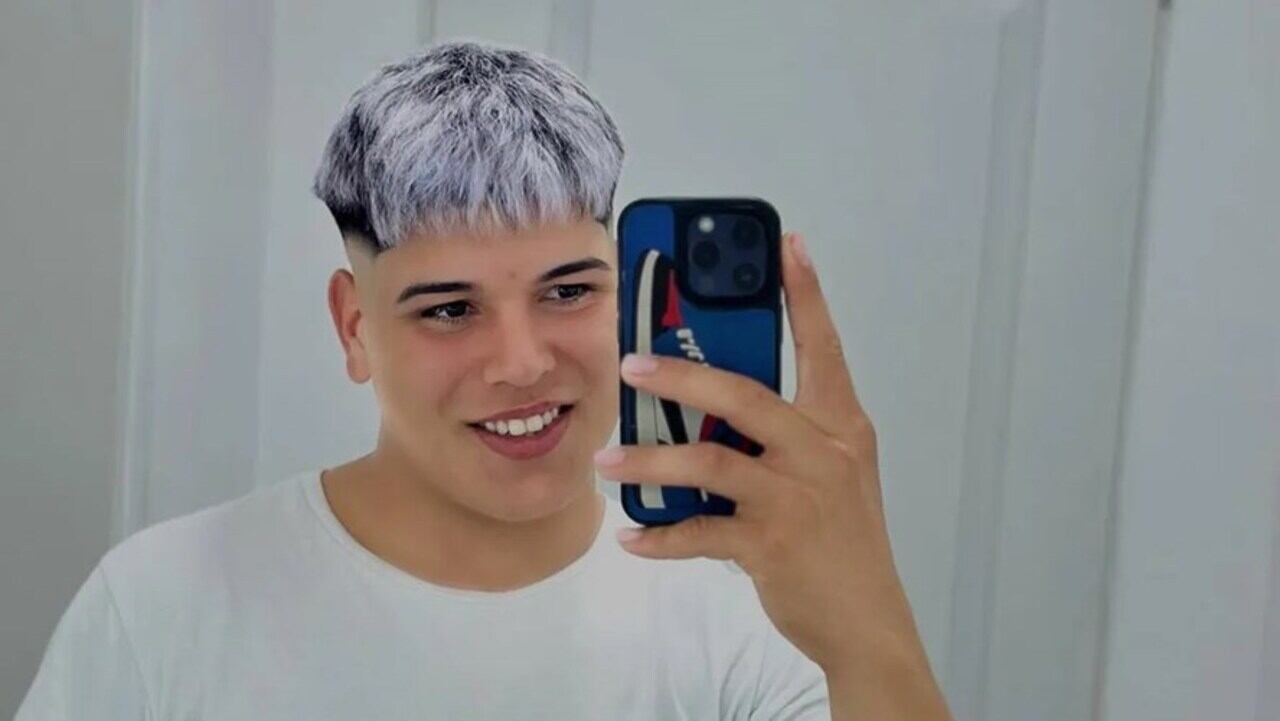 Medina tiene ocho costillas rotas donde se colocaron implantes.