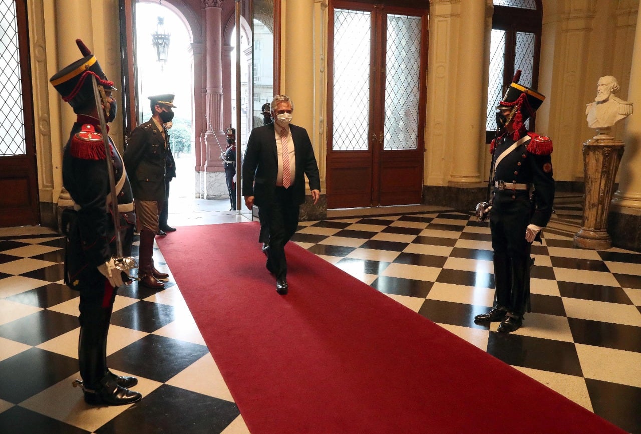 "La elección es todos los días, el pueblo evalúa la gestión a diario. Pero tenemos que trabajar para ganar el año que viene y la unidad y el diálogo son temas centrales", sostiene el Presidente.