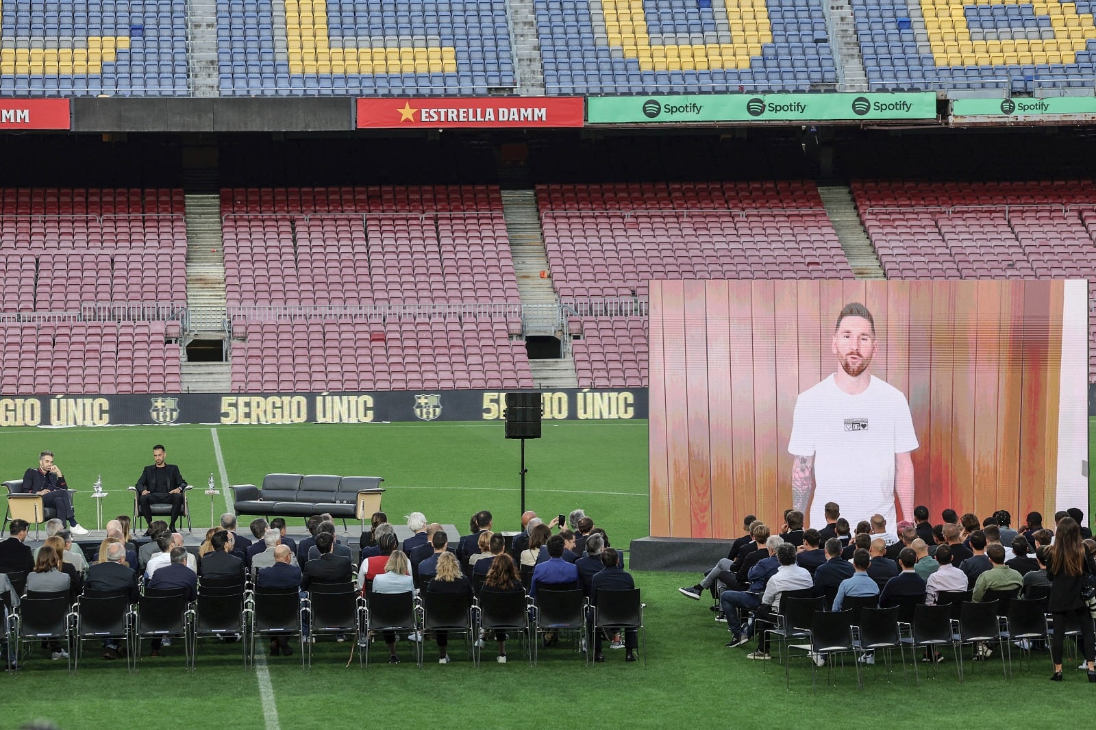 El video de Messi durante la despedida de Busquets. 