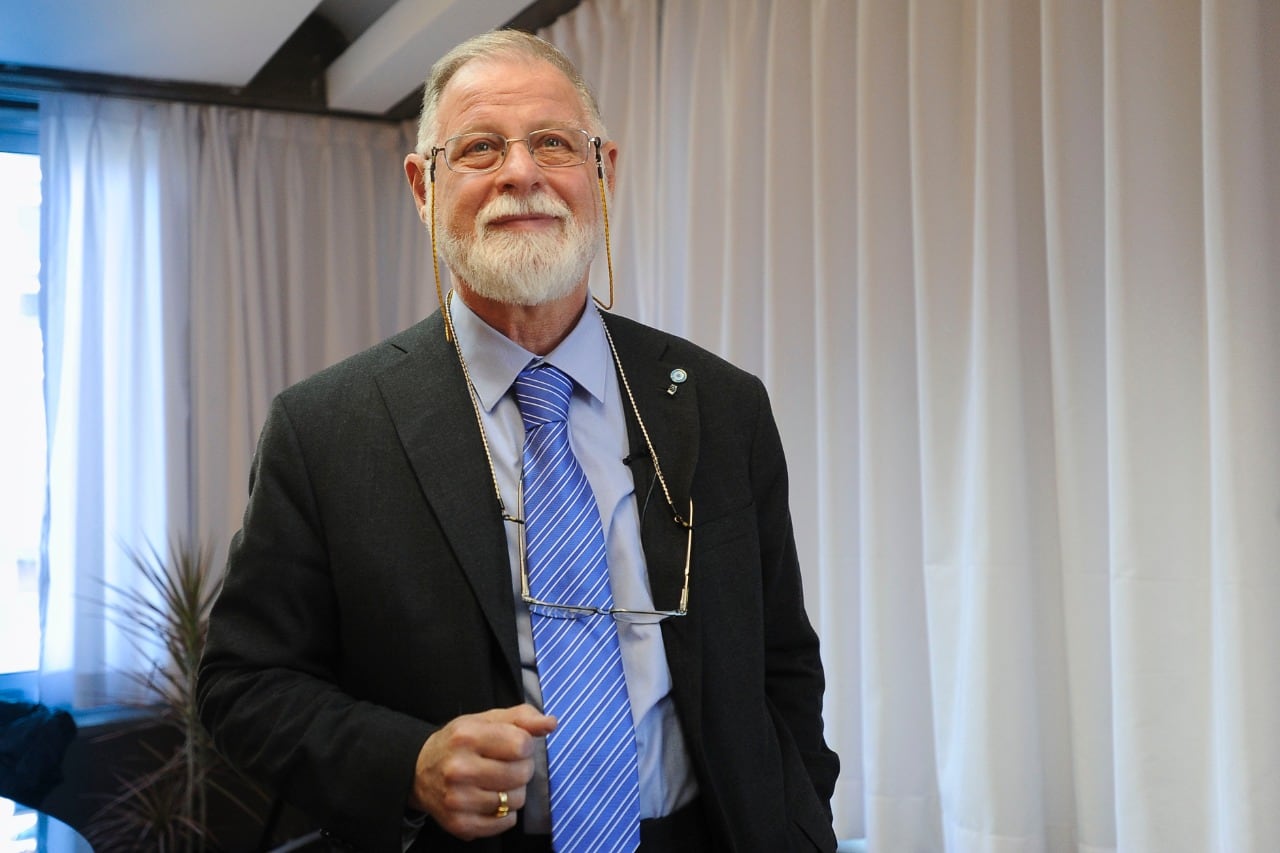 Los empleados de la Biblioteca Nacional le respondieron duramente a Manguel.