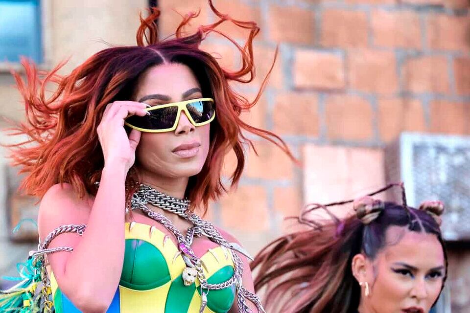 La brasileña Anitta tuvo un año agitado: sacó nuevo album que explotó en Spotify, pasó por una cirugía y se posicionó a favor de Lula en las elecciones de Brasil.