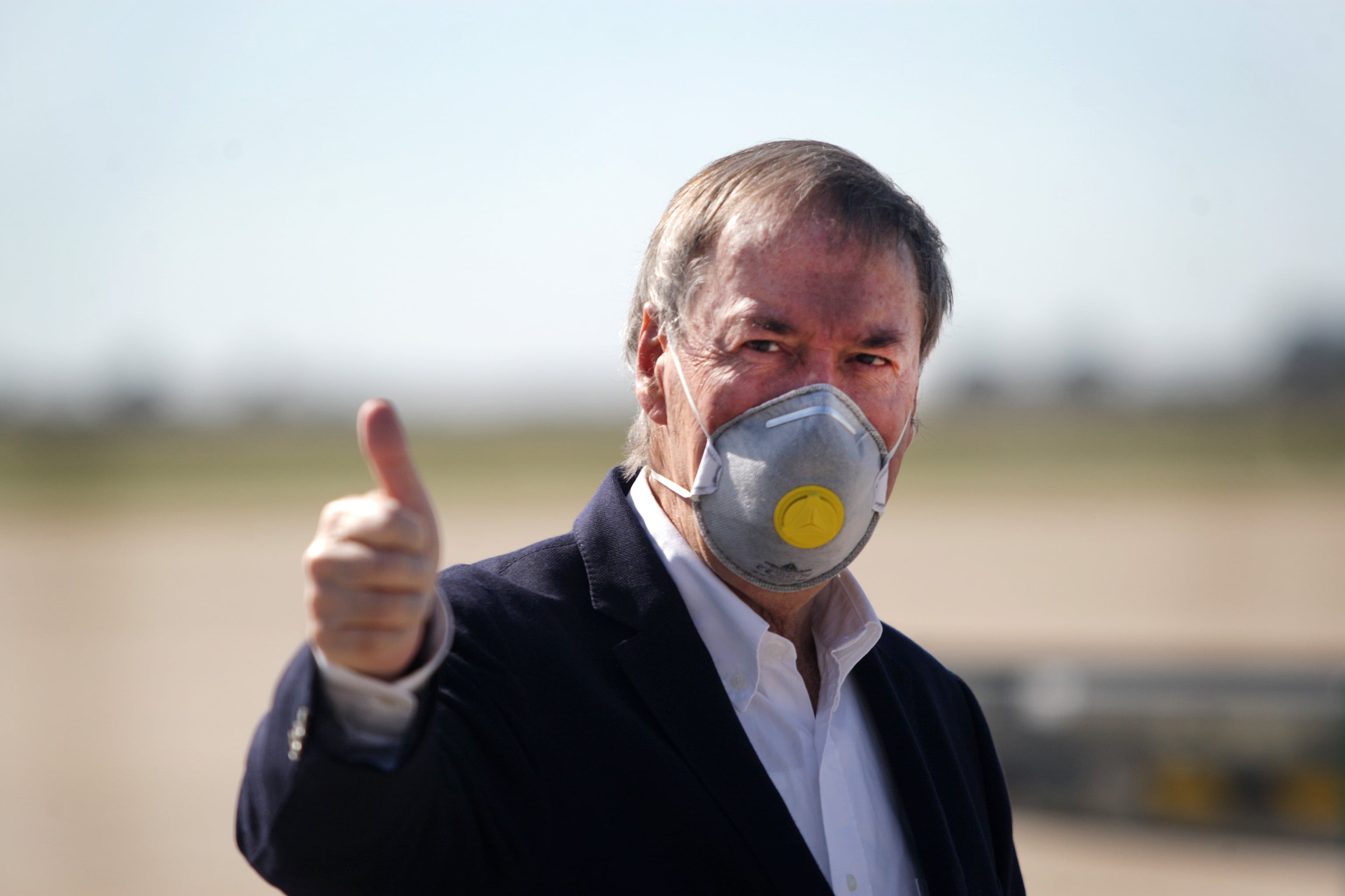 Mientras el gobernador guarda silencio, los contagios treparon a 600 este domingo. Alama por el Día de la Primavera.