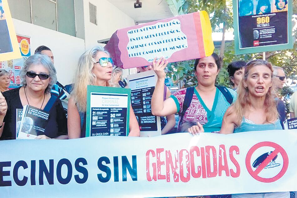 “Queremos vivir tranquilos en nuestro barrio”, plantearon los manifestantes ante el tribunal federal.
