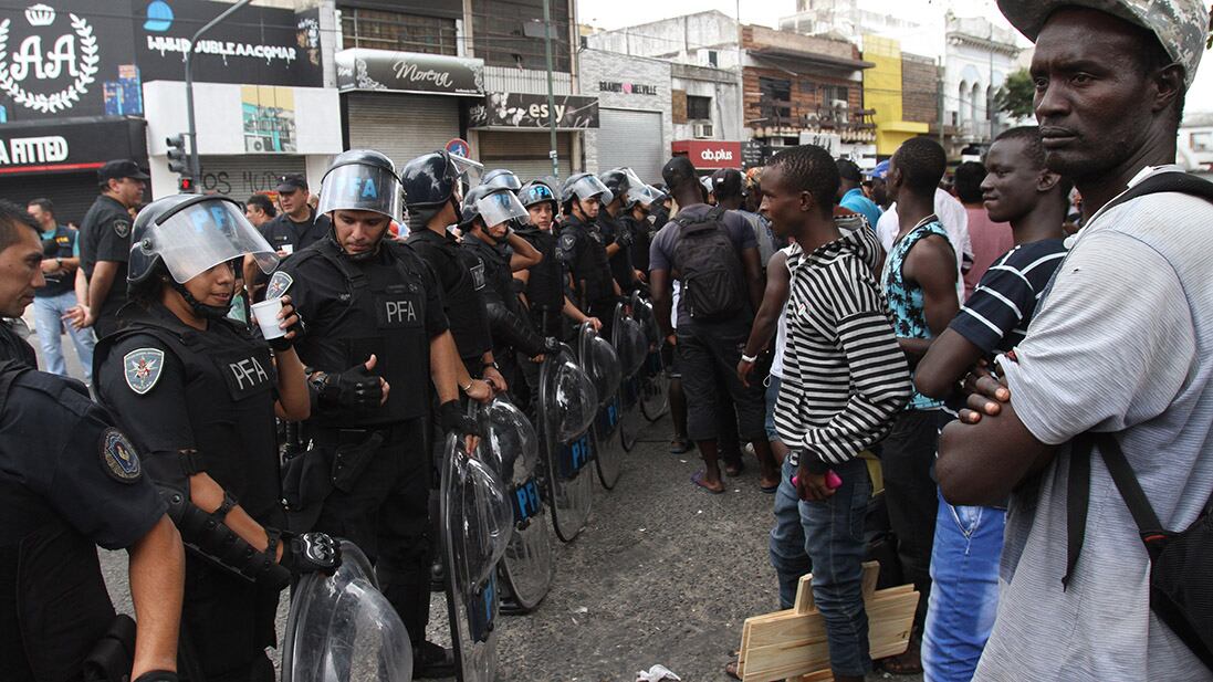 El foco estuvo puesto en las fuerzas de seguridad y en la violencia sobre los migrantes africanos.