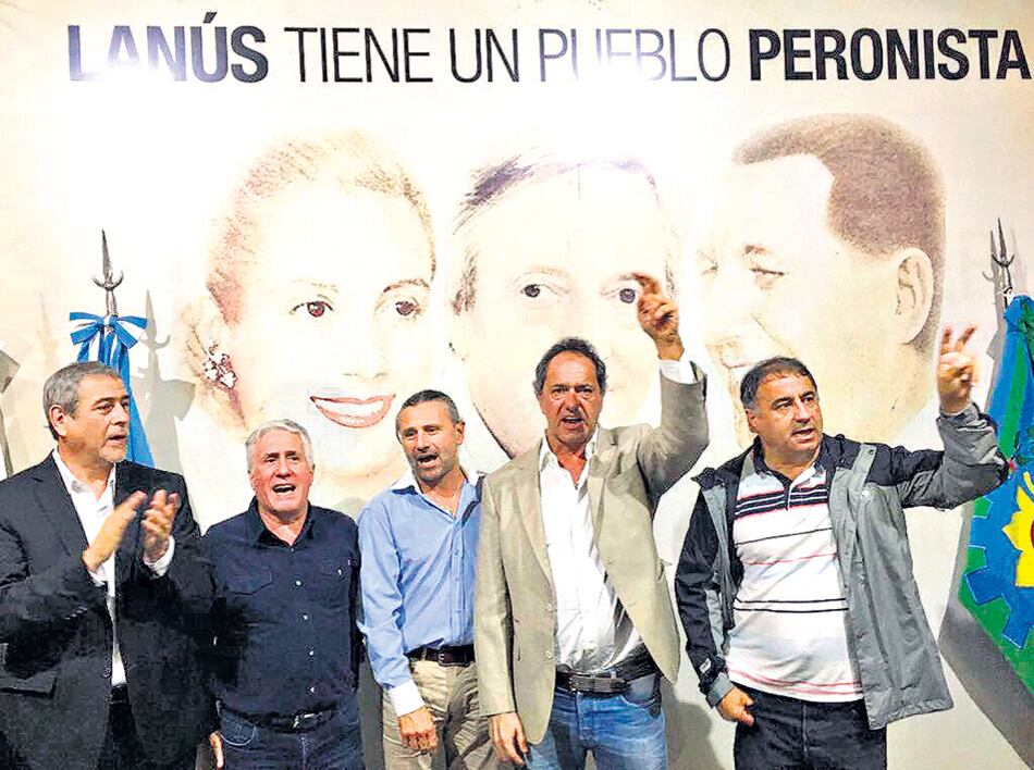 Daniel Scioli compartió ayer escenario en Lanús con Jorge Ferraresi, Darío Díaz Pérez y Edgardo Depetri.