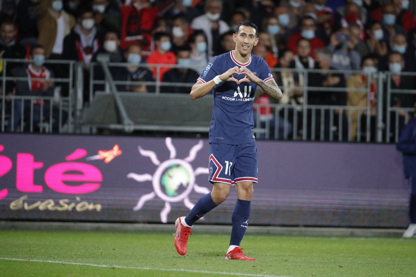 Di María cerró el triunfo de los parisinos