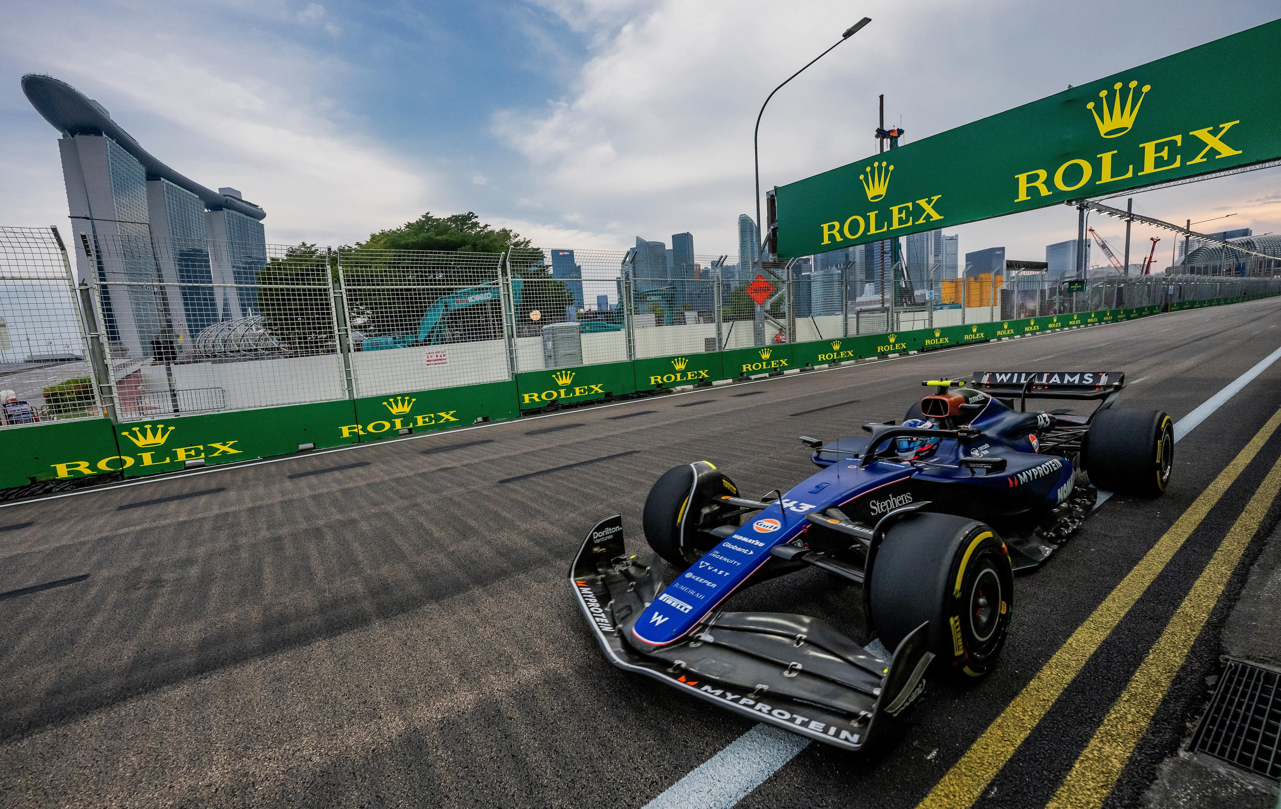 Colapinto le dio un beso a la pared, pero no dañó su Williams.