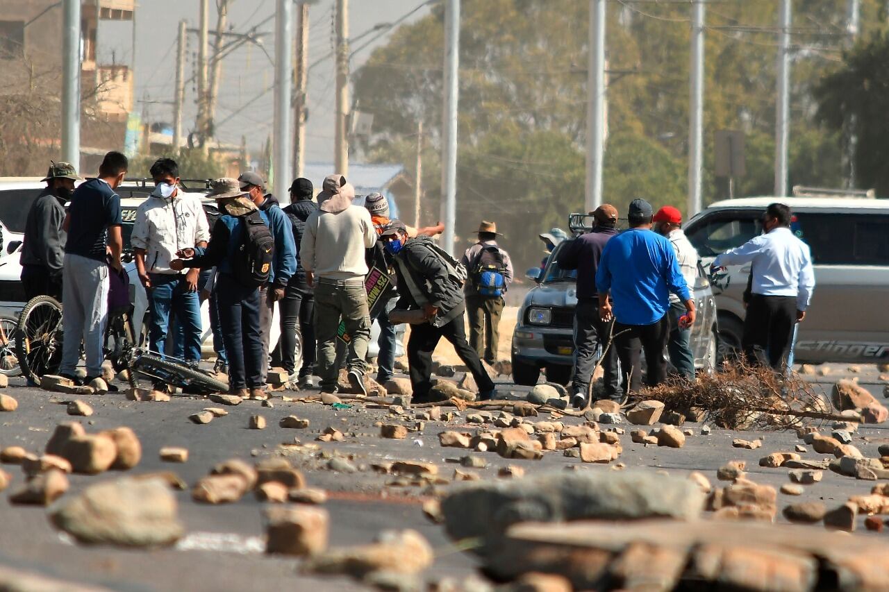 Protesta en Cochabamba contra la postergación de las elecciones. 