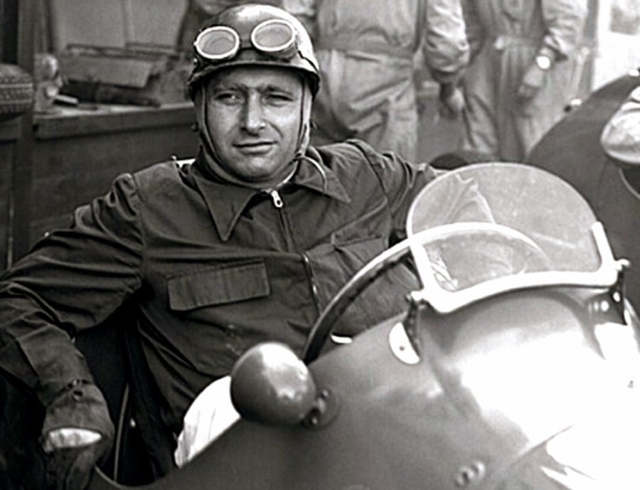  Juan Manuel Fangio falleció el 17 de julio de 1995. 