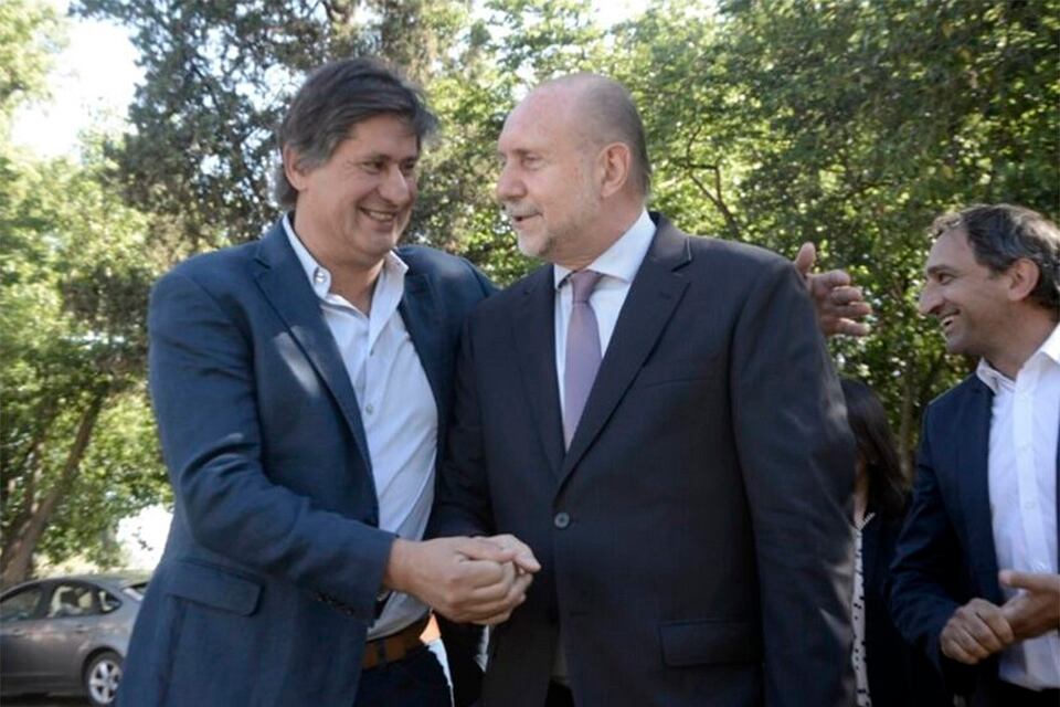 Perotti con Santacrocce, intendente de Funes.