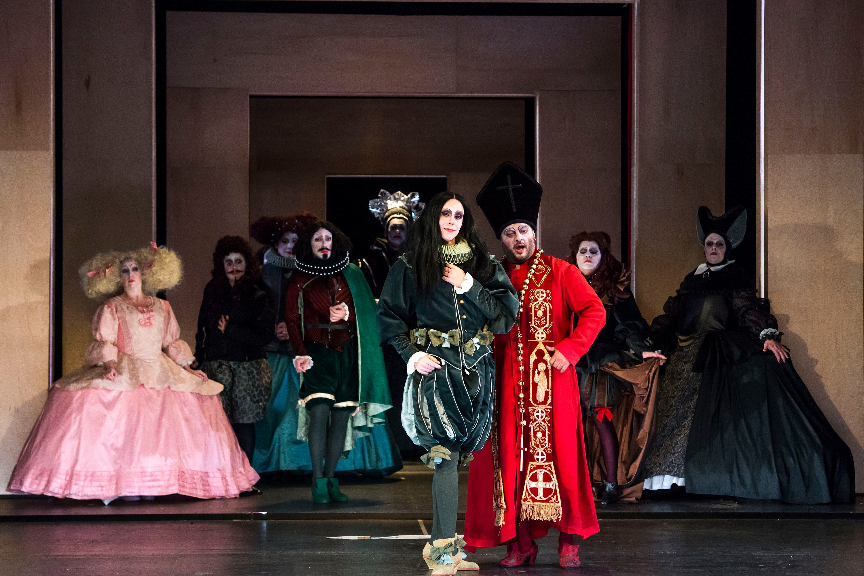 En el elenco de la obra interactúan identidades trans y cis.