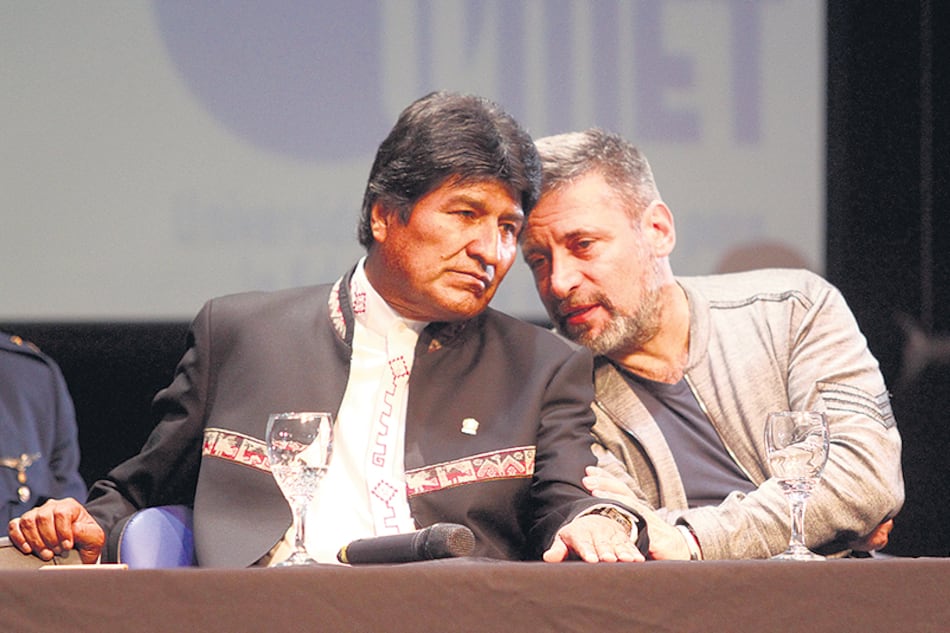 El presidente de Bolivia, Evo Morales, dio un mensaje de apoyo a los pueblos latinoamericanos.