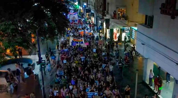 Foto de archivo de marcha feminista en La Rioja