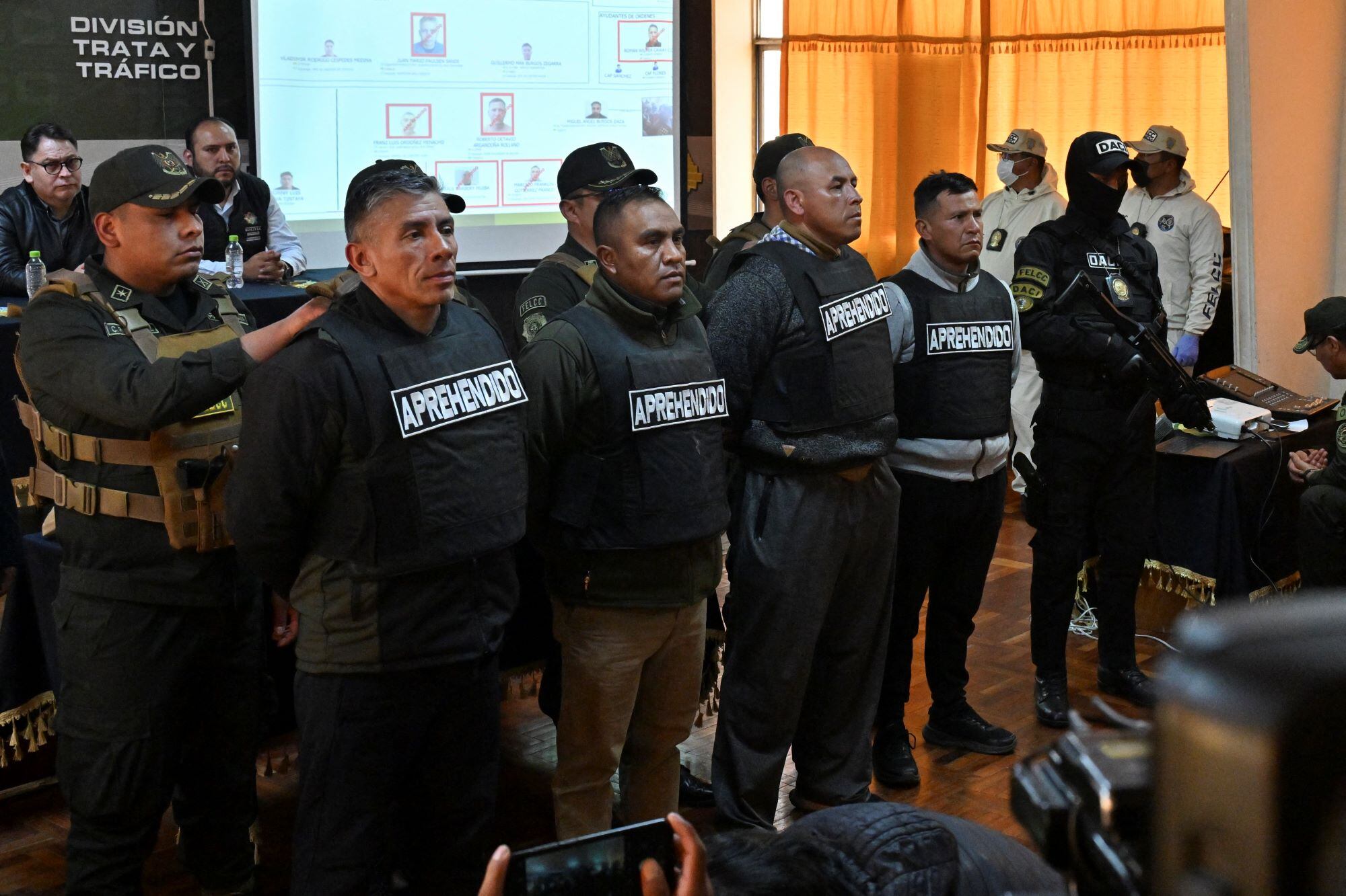 Algunos de los 17 detenidos por la intentona golpiesta en Bolivia.