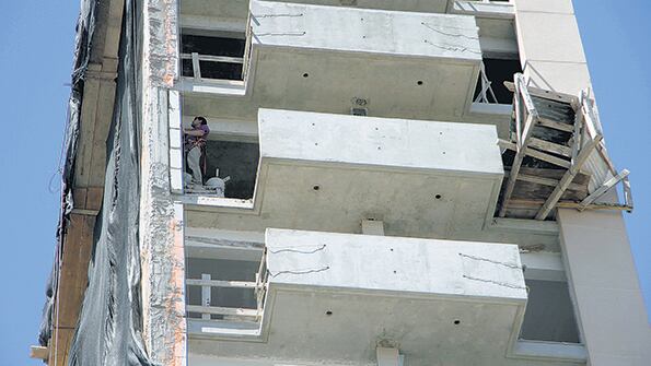 “El 35 por ciento opinó negativamente sobre el futuro próximo”, indica el informe privado.