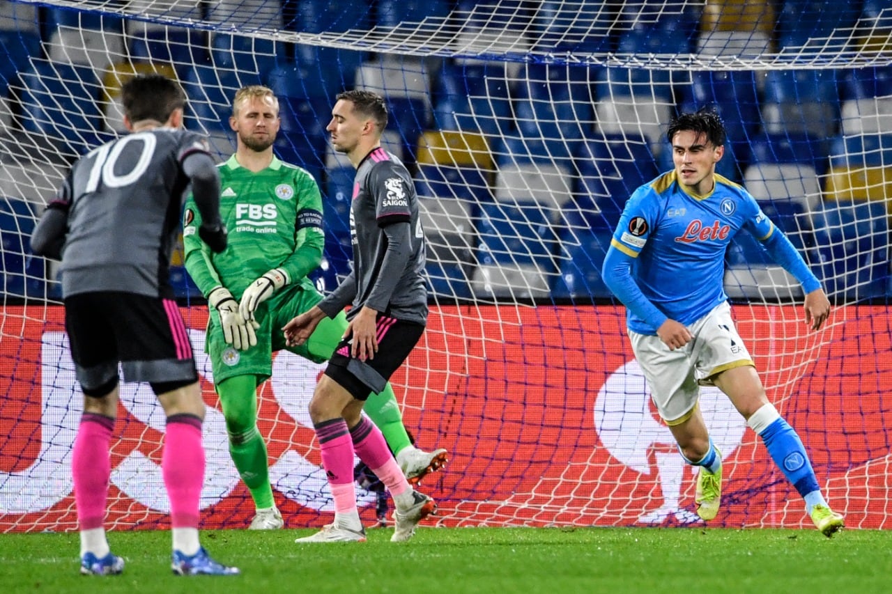 Elmas celebra el tercer gol de los napolitanos