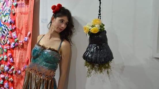 "En-Vestidas", Montserrat Llaó y una de sus obras