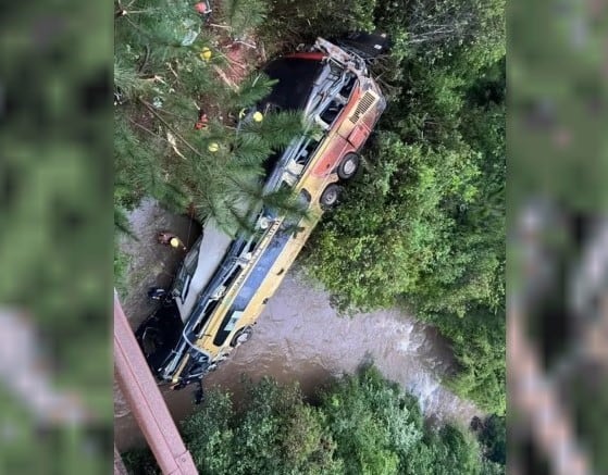 El choque se produjo en la ruta nacional 14 este domingo a las 4.30 de la madrugada.