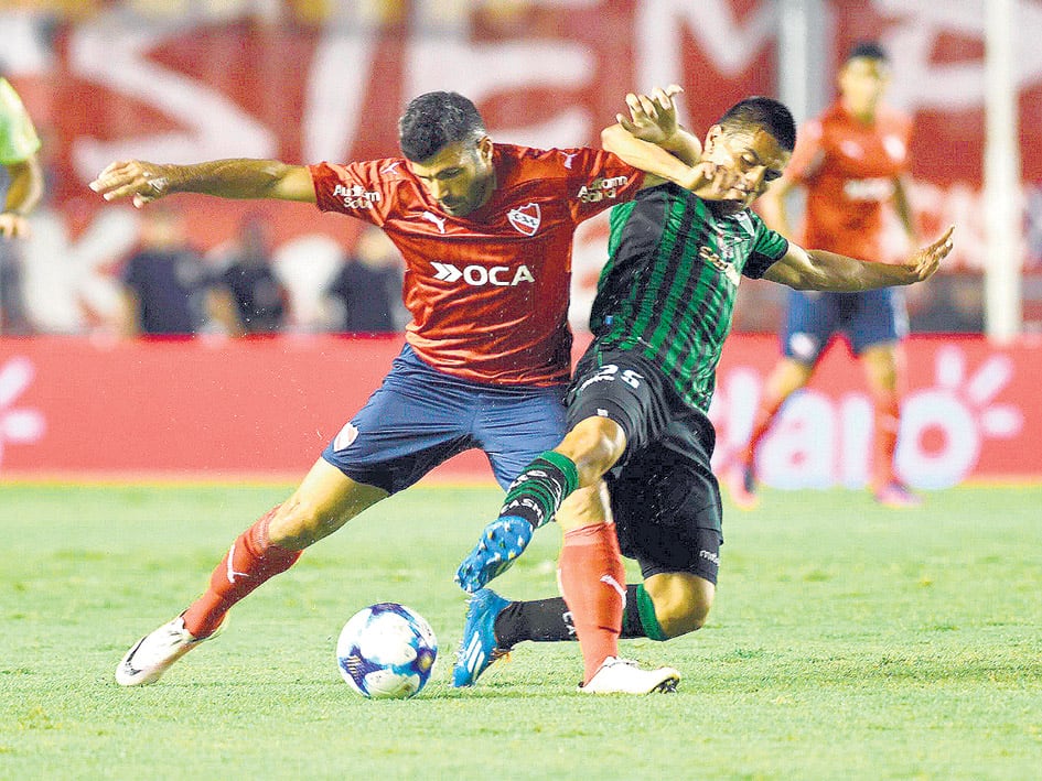 El Rojo no supo romper el cerco defensivo que le plantearon los visitantes.