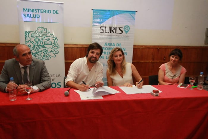 El ministro de Salud, Nicolás Kreplak, y la vicepresidenta institucional de la UNLP, Andrea Varela