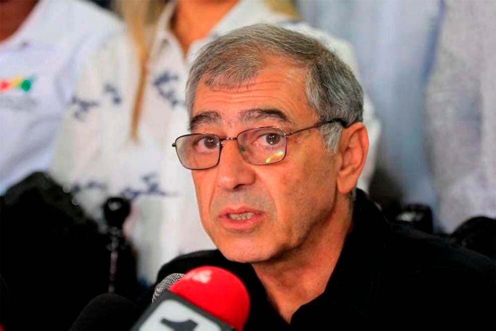 "Yo sé que siempre hay gente que critica lo que hago y sé que esto me lo van a criticar porque van a decir que es vulgar el mensaje", se adelantó el alcalde de Cartagena, William Dau Chamat.