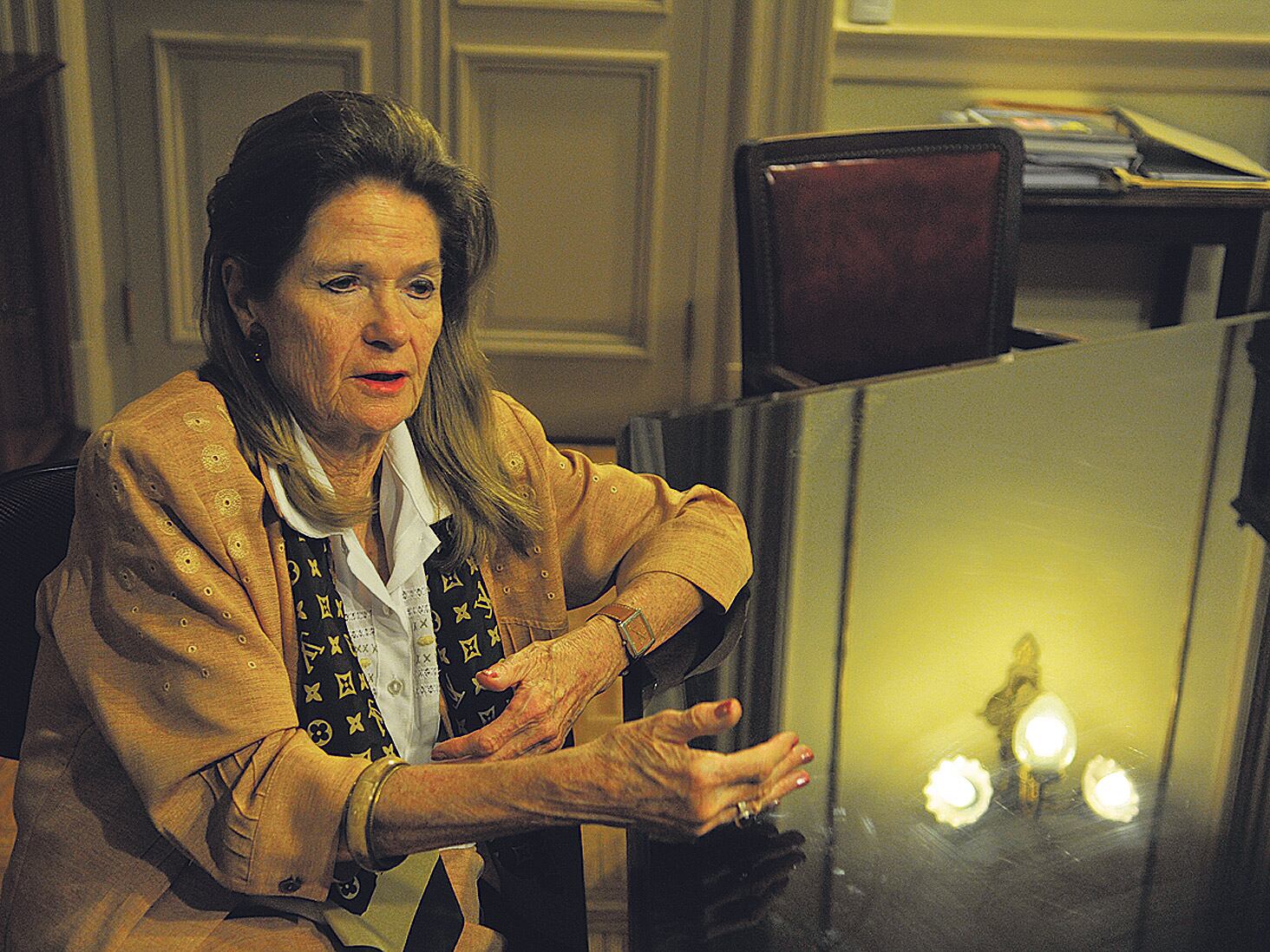 La jueza de la Corte Elena Highton de Nolasco planea seguir en el tribunal después de los 75 años.