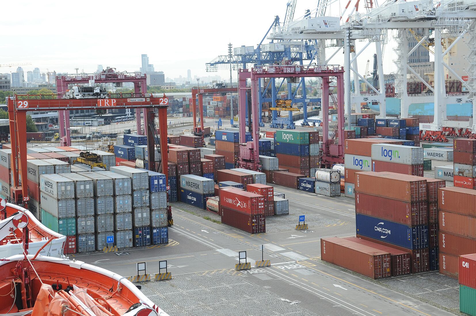 La variedad e intensidad del comercio exterior es un excelente indicador del grado de inserción que tiene un país en el mundo y de la eficacia de su diplomacia.