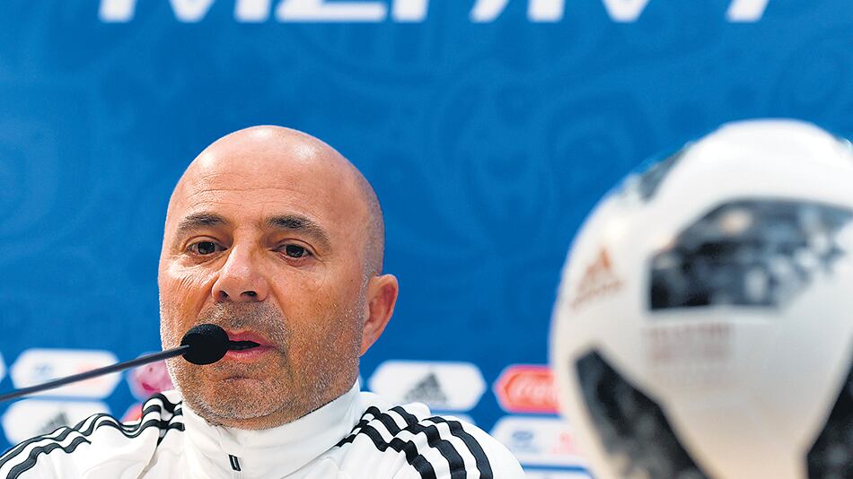 Jorge Sampaoli, ayer en Nizhny Novgorod, donde hoy jugará la Selección.
