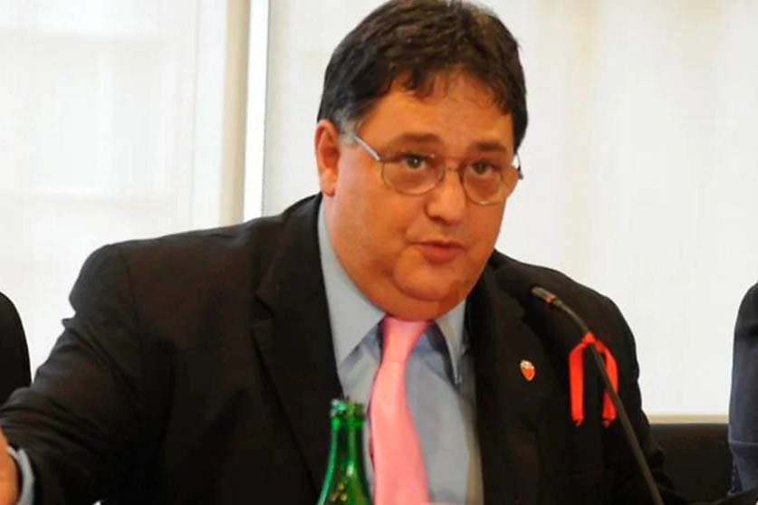 Jorge Rizzo presidió la entidad durante 16 años. Ahora enfrenta a Gil Lavedra.