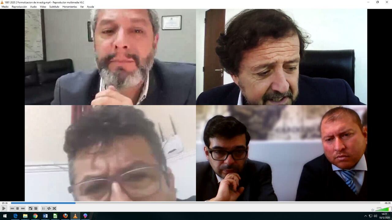 La audiencia se hizo por videoconferencia. Arriba, el juez Montoya y el fiscal Villalba 