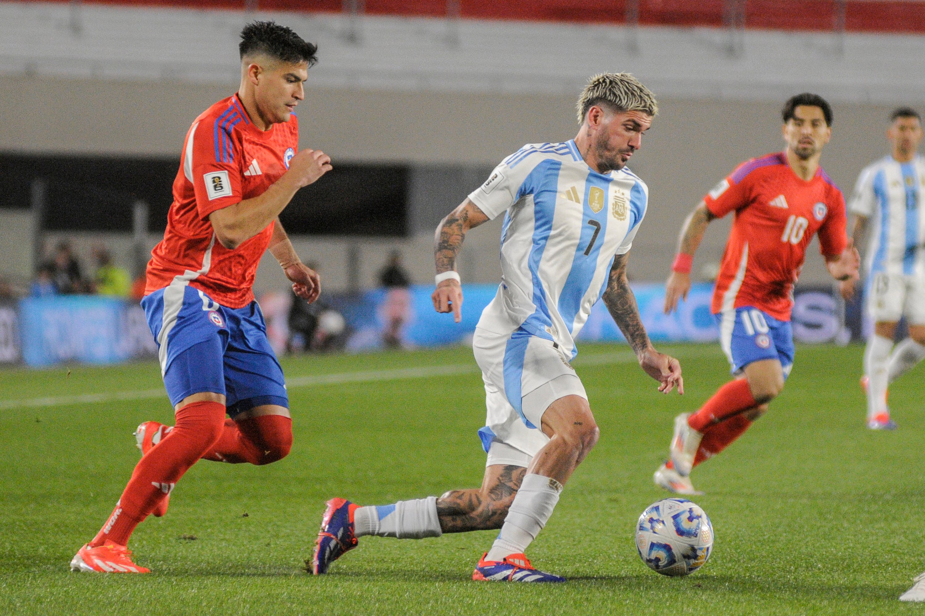 Rodrigo De Paul completó otra actuación muy completa para Argentina