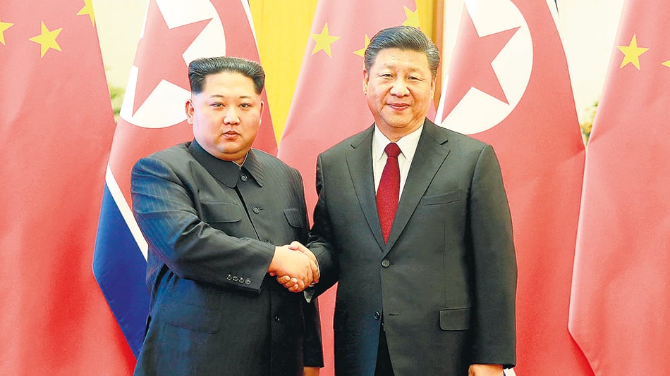 El líder norcoreano Kim Jong-un visitó al presidente chino, Xi Jinping, en marzo de este año.