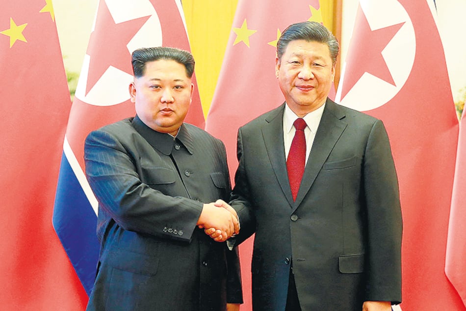 El líder norcoreano Kim Jong-un visitó al presidente chino, Xi Jinping, en marzo de este año.